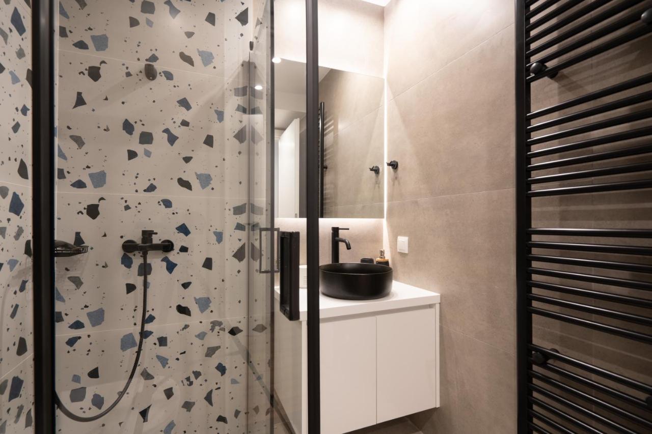 Luxury 4 Bedrooms Apartment Near Flisvos Marina 피레아스 외부 사진