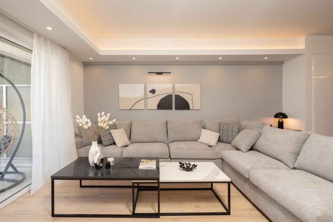 Luxury 4 Bedrooms Apartment Near Flisvos Marina 피레아스 외부 사진