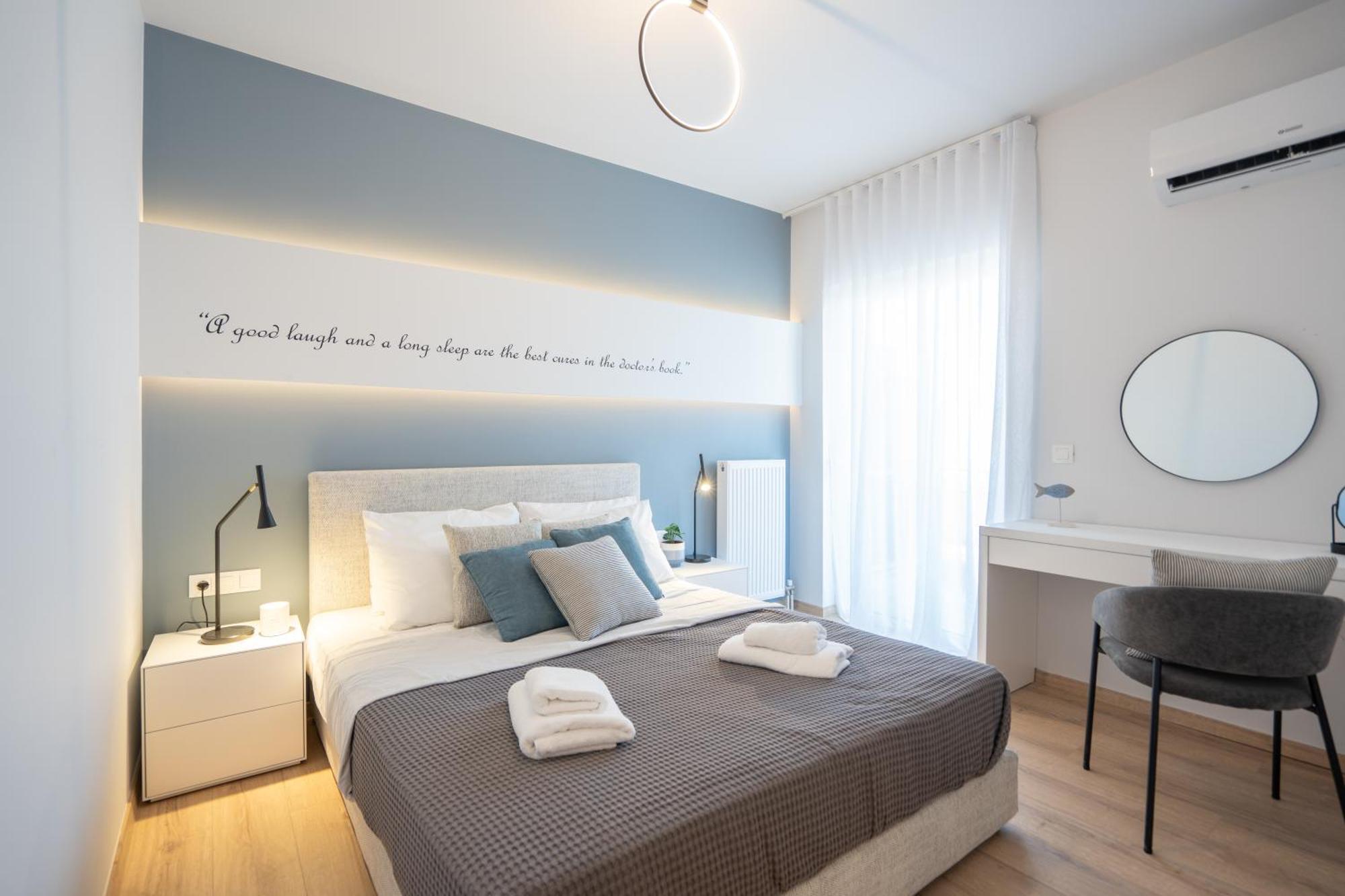 Luxury 4 Bedrooms Apartment Near Flisvos Marina 피레아스 외부 사진